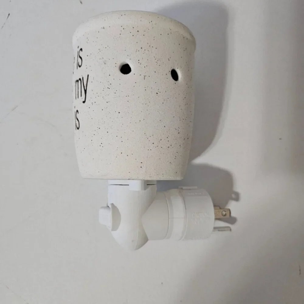 Scentsy Mini Warmer Plug In Home Is Where My Cat Is - Picture 3 of 6